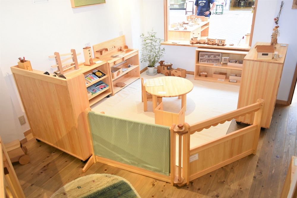 木製 学習机 - 子ども家具 | なかよしライブラリー