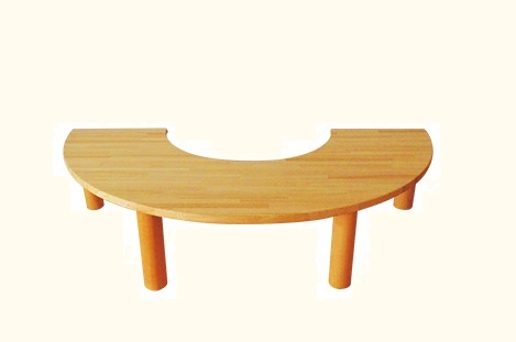 ドーナツ型テーブル